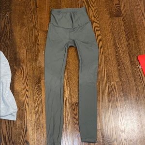 BRAND NEW In Focus Run Tight Lulu Lemon Leggings